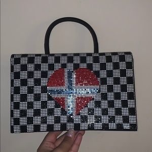 Laila the essence of Norway (purse)